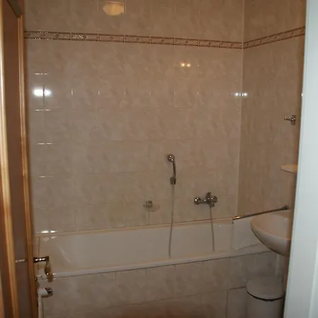 Mineral Hotel 3*